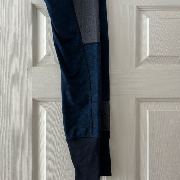 Lululemon leggings - Picture 6 of 6
